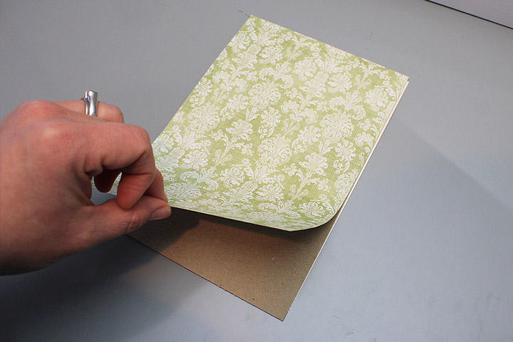 06-glue-pattern-paper-to-chipboard