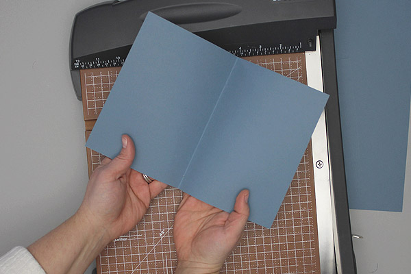04-Fold-Blue-Card