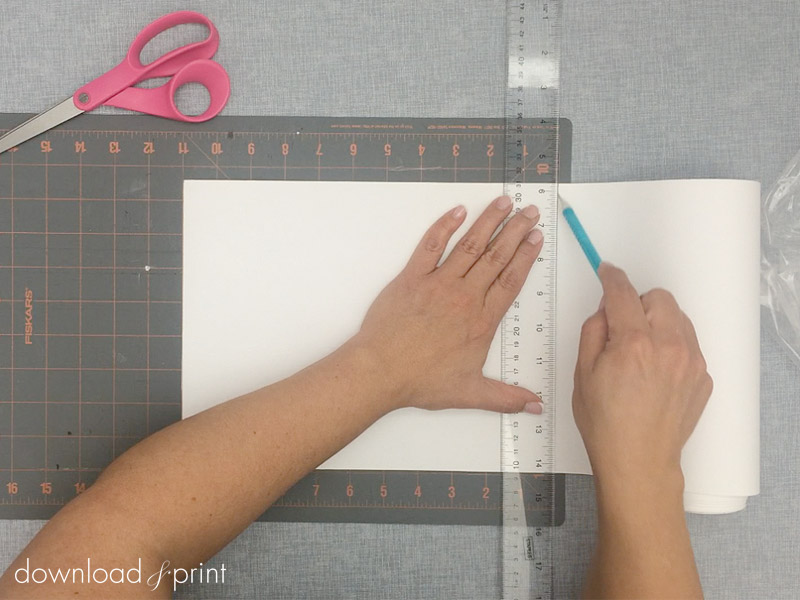 Cut printable fabric to size for the DIY Vintage hanky invitation| Download & Print